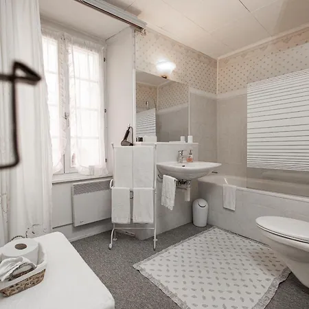 Boutique Stazione Bed & Breakfast Campocologno